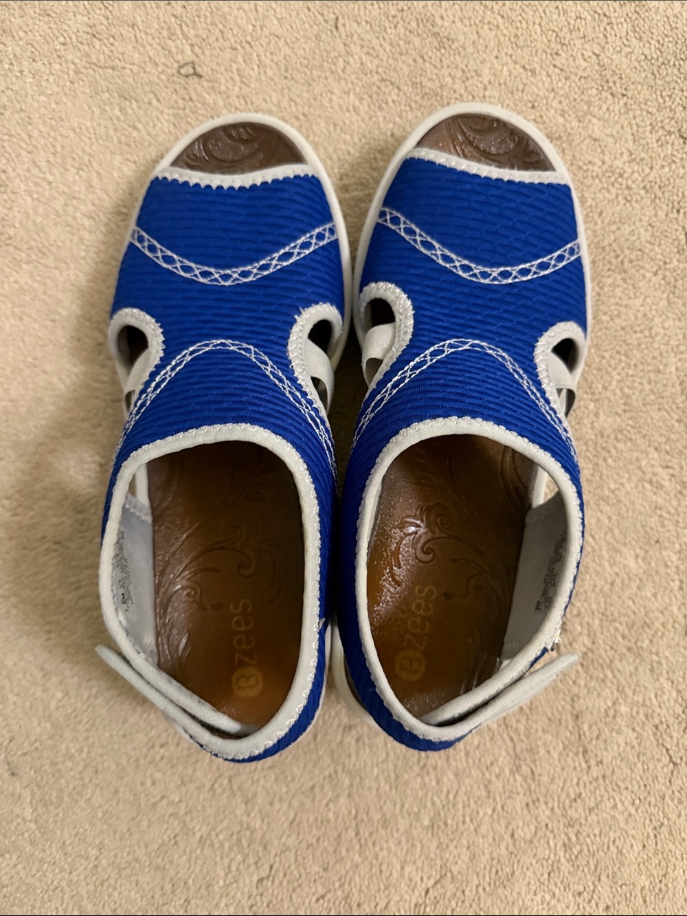 Bzees Womens Royal Blue and Light Gray Sandals